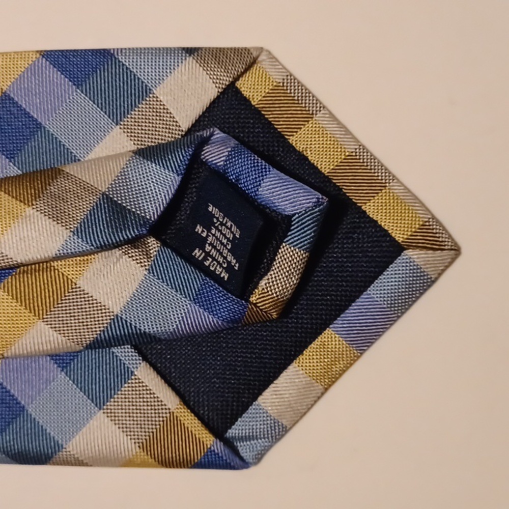 Lord & Taylor The Men's Shop Silk Tie - Picture 9 of 11